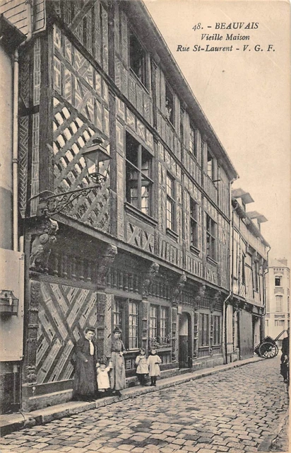 CPA BEAUVAIS Vieille Maison, rue Saint Laurent (141735)