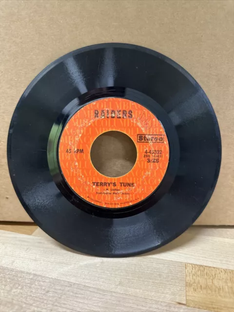 Raiders: Indian Reservation / Terry's Tune: 1971: Vinyl 45