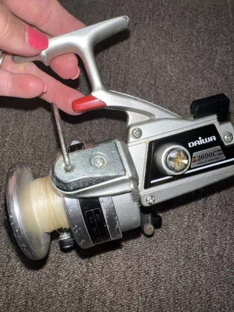 NICE VINTAGE DIAWA 1600C Spinning reel! *Looks and works great! $0.99 -  PicClick