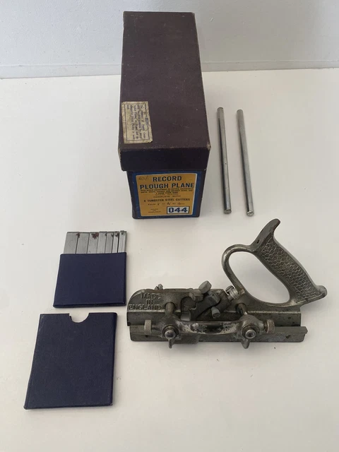 Record No. 044 Plough Plane Complete and boxed Pack of 8 original cutters Used