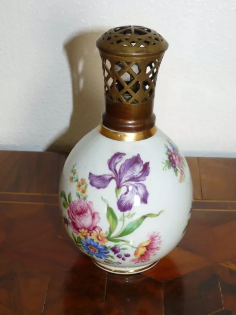 Superbe ancienne lampe Berger en porcelaine de Limoges Camille Tharaud fleurs