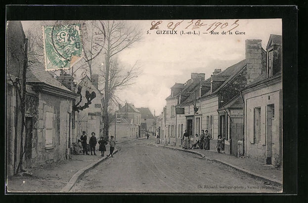 CPA Gizeux, Rue de la Gare