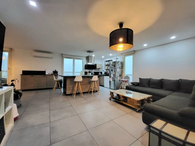 Appartement 5 pièces 105 m² Drap (06340) - 215000 € Appartement 5 pièces 105 m² Drap (06340) - 215000 €