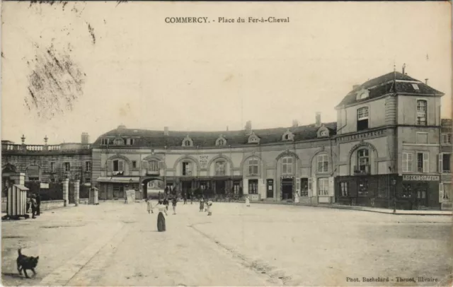 CPA COMMERCE Place du Fer a Cheval. (125869)