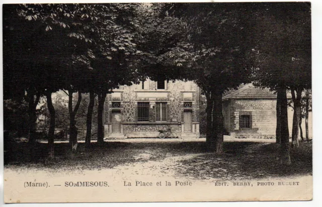 SOMMESOUS - Marne - CPA 51 - la place et la Poste