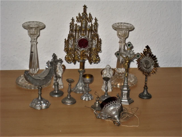 Alte Monstranz + Zubehör / Kinderaltar / Hausaltar / Puppenstuben Altar