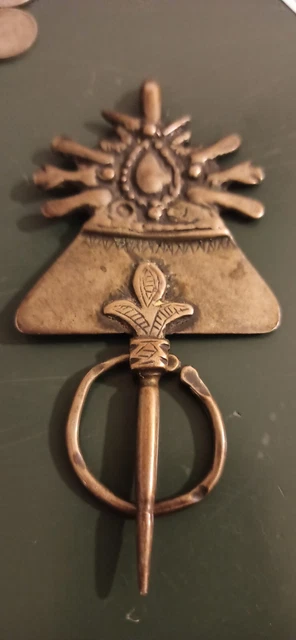 Antica Fibula Berbera. Misure 11,5 x 6 centimetri