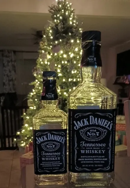 2 Jack Daniels Whiskey 1.75 L & 750 ML bottles Caps Empty Art Crafts Lamp Bank