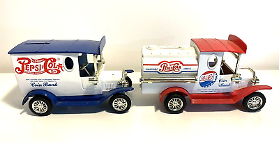 Pepsi Cola collectible die cast truck banks with keys Set of 2 Gold Wheel