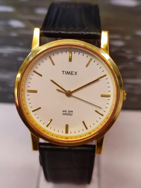 Timex Quartz White Dial A300/A/R8 Men's Full Working Condition Vintage Watch