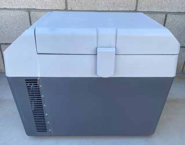 AccuCold SPRF26 Portable Refrigerator Freezer 12V Car Adapter 0.9 Cu.Ft.