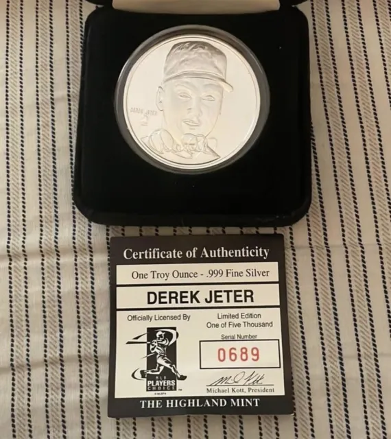 Derek Jeter Highland Mint .999 Fine Silver Coin Round Medallion #689