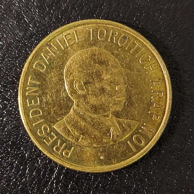 Kenya 1 Shilling 1997 Brass Plated Steel Coin