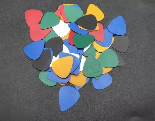 5x Guitar Picks  0.5mm Assorted Colours Guitar Bass Acoustic Plectrum Picks. UK
