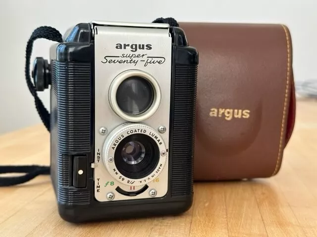 Cámara ARGUS Super Setenta y Cinco, vintage años 50, lente lumar recubierta f:8 65 mm