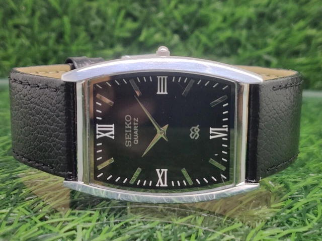 SEIKO QUARTZ SUPER Slim Men Steel Wrist Watch Japan Made Roman