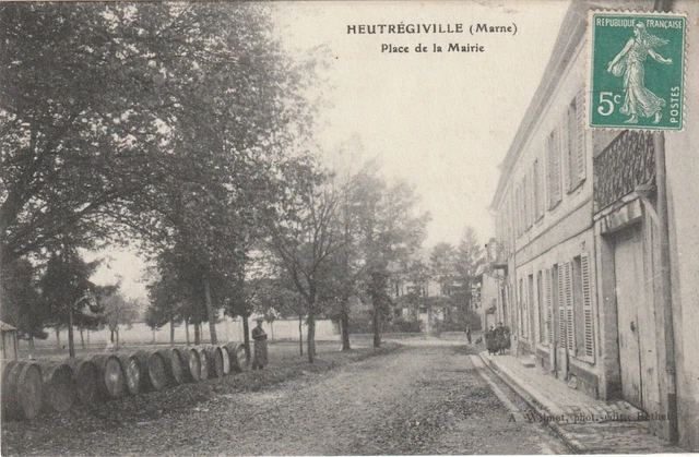 CPA 51 HEUREGIVILLE (Marne) Place de la Mairie