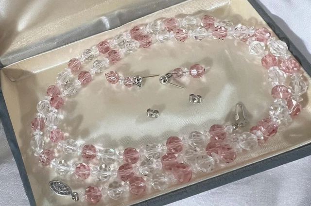 Lot De 20 Pendentifs En Verre Coloré Fantaisie - Bijoux Neufs Et Tendance