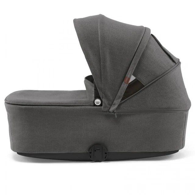 ⭐️ Mamas & Papas STRADA GREY MIST CARRYCOT BASE MATTRESS & APRON rrp £189 NEW ⭐️