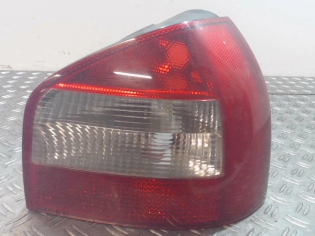 Feu arriere principal droit (feux) de AUDI A3 1 PHASE 2 année 05/04/20/R:9617167