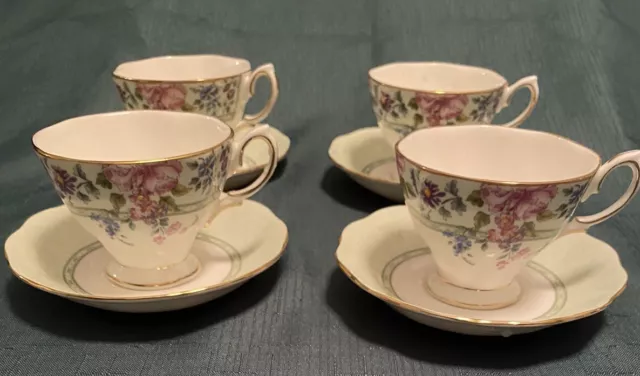 Set Of 4 Royal Albert Hartington Teacups And Saucers