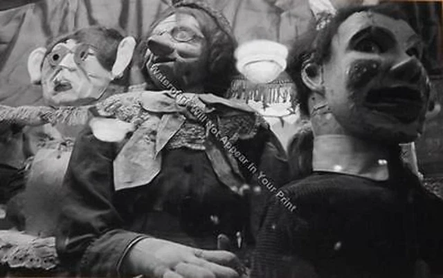 A69 SCARY FREAKY ODD STRANGE Circus Mannequin Heads BIZARRE VINTAGE PHOTO WEIRD
