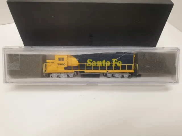 Used Life-Like N Gauge GP-38 DC Locomotive - Santa Fe Livery