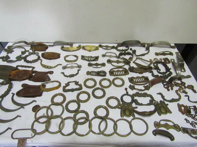 gros lot de poignees de meubles en bronze laiton
