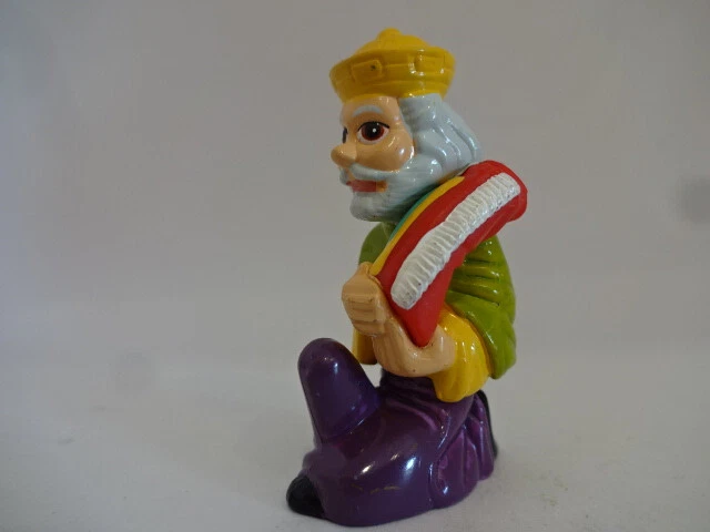 Weihnachtskrippenfigur / Heiligen Drei Könige / Balthasar mit Geschenk