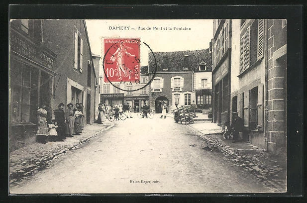 CPA Damery, Rue du Pont et la Fontaine