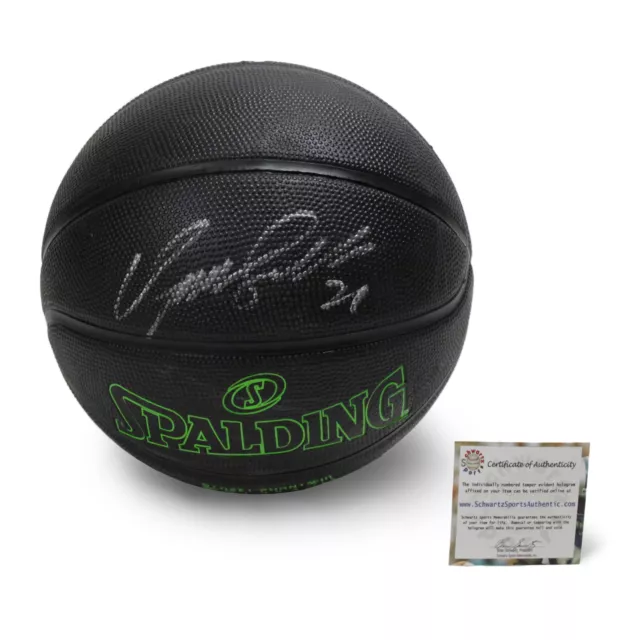 Dominique Wilkins Signed NBA Basketball (Schwartz Sports COA)