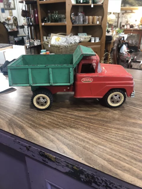 Vintage 60’s Tonka Red Can Green Dump Bed Truck