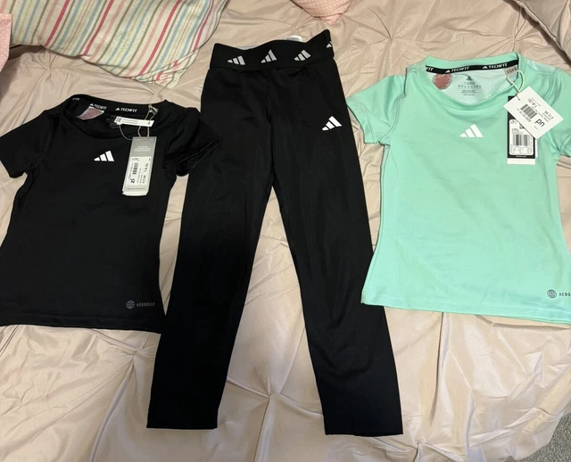 Pacchetto Adidas Tech-Fit ragazze. Età 7-8. Nuovo con etichette