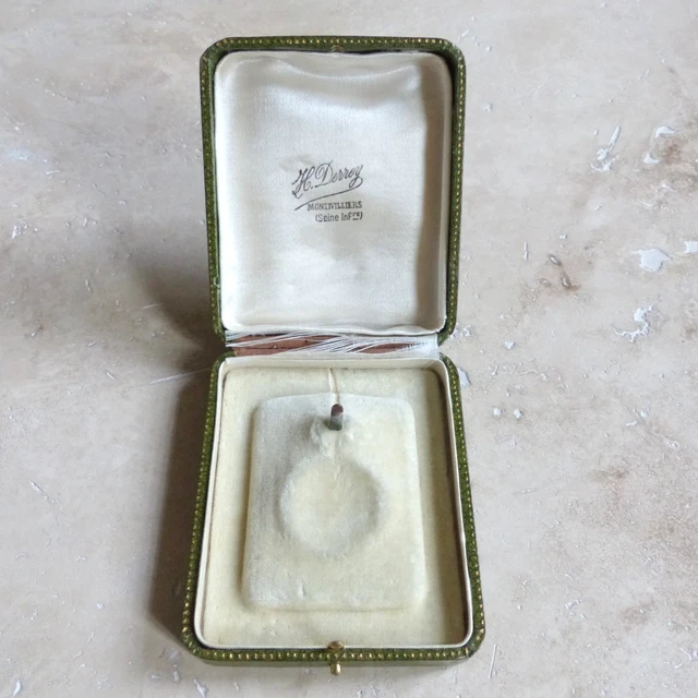 Écrin Cuir Et Velours Pour Montre Gousset – 8x6 Cm – Ancien