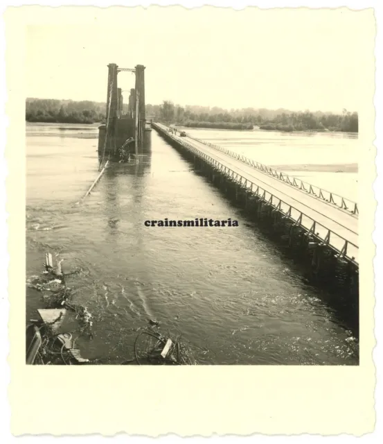 Orig. Foto Notbrücke neben gesprengte LOIRE Brücke in Frankreich 1940