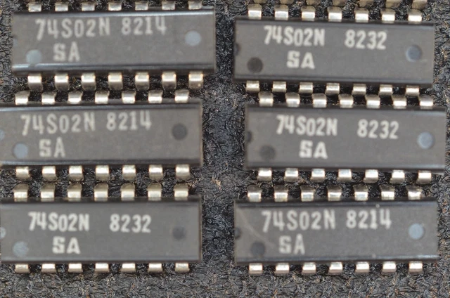 2 Circuits Intégrés ADG406BNZ Analog Devices - Traversants - Neufs - Composants électroniques