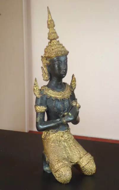 alte Bronzefigur : Tempelwächterin - wahrscheinlich Thailand