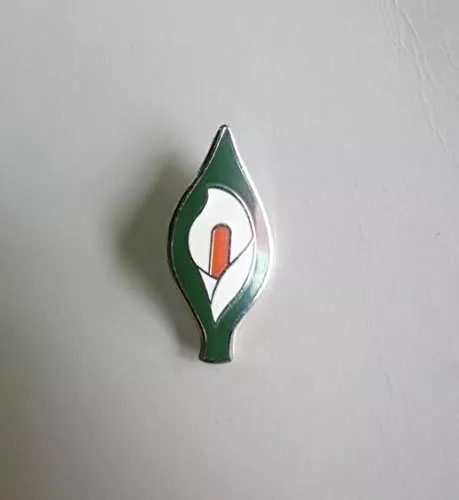 Original Easter Lily Enamel Pin Badge Remember Irish Republican Patriots 1916