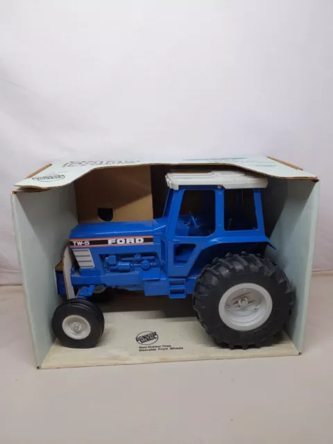 1/12 Ertl Farm Toy Ford TW5 Tractor With Box #3