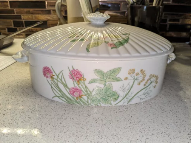 Vintage SHAFFORD HERBS & SPICES OVEN-TO-TABLE LIDDED CASSEROLE DISH w/HANDLES