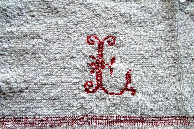 Textiles Anciens -6  Belles Serviettes  Blanche En Eponge Franges. Grand Mono L