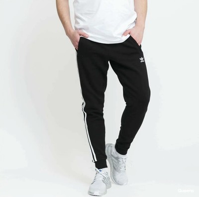 adicolor classics relaxed joggers
