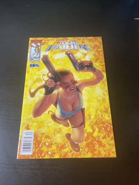 Lara Croft Tomb Raider #34 (8.0) Newsstand Variant - Top Cow - Adam Hughes 2003