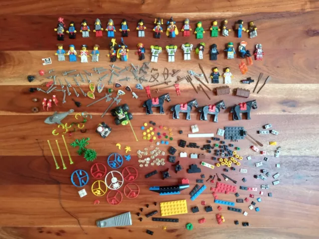 LEGO Konvolut, Sammlung, Figuren, Waffen, Steine, Ritter, Piraten, etc.