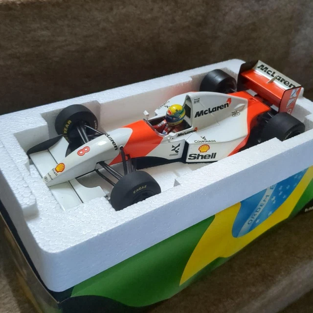 Modellino F1 Minichamps 1/18 McLaren MP 4/4 Ayrton Senna 1988 F1 World