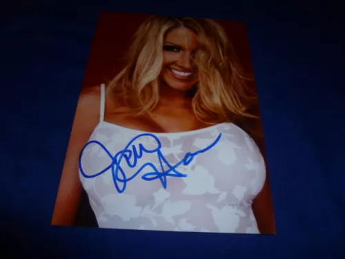 JILLIAN HALL sexy signed  Autogramm In Person 13x18