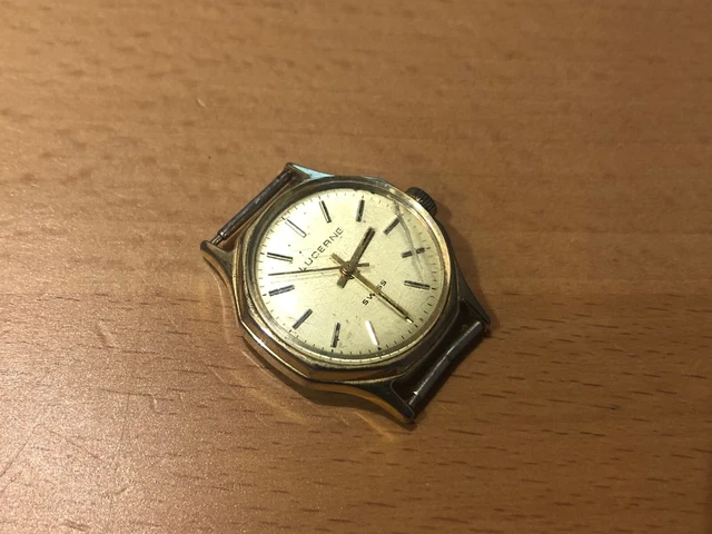 Montre Festina Vintage Incabloc - Acier Inoxydable Avec Date - Mouvement Manuel (ne Fonctionne Pas) - Occasion