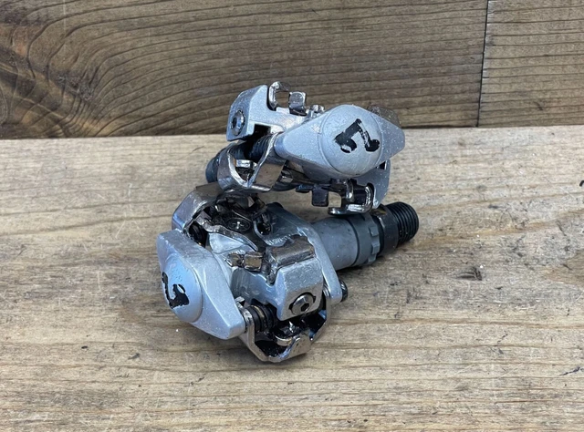 mountain bike pedals and cleats
