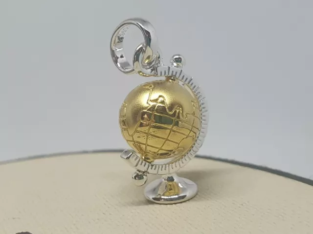 Links of outlet london globe charm
