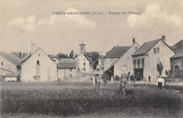 Cpa 25 Vieux Charmont Entree Du Village